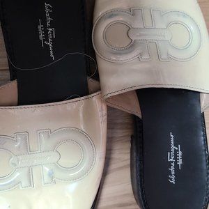 Salvatore Ferragamo White slides